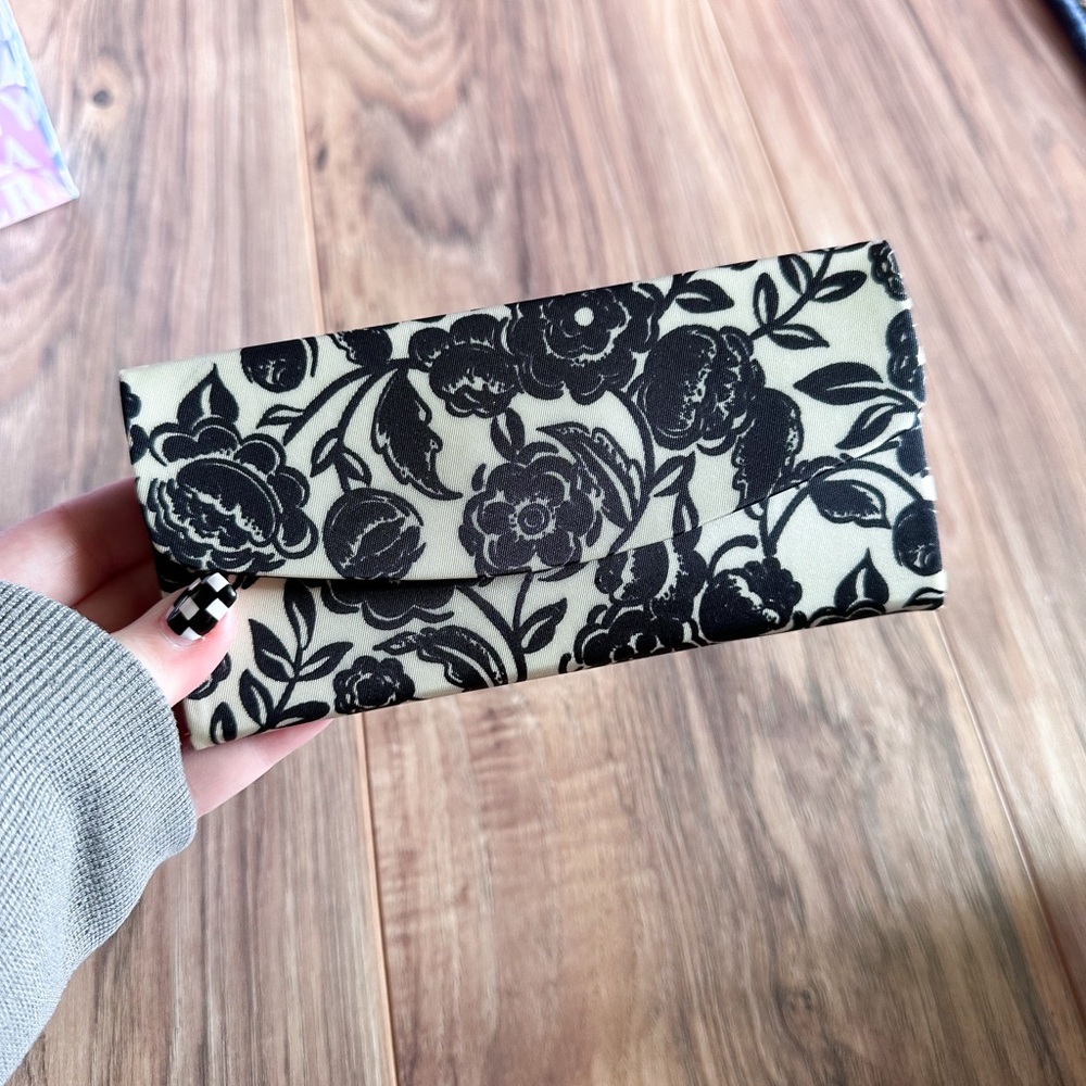 Vera Bradley Sunglasses Case - NWOT